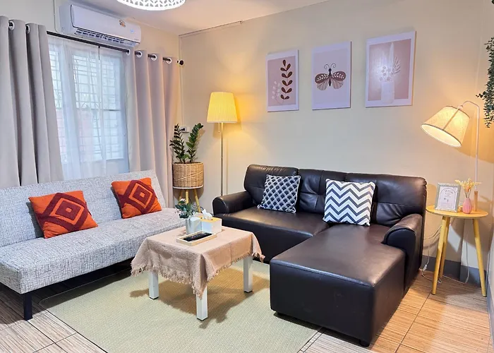 Spacious 3-Storey Townhouse 6-8Guests