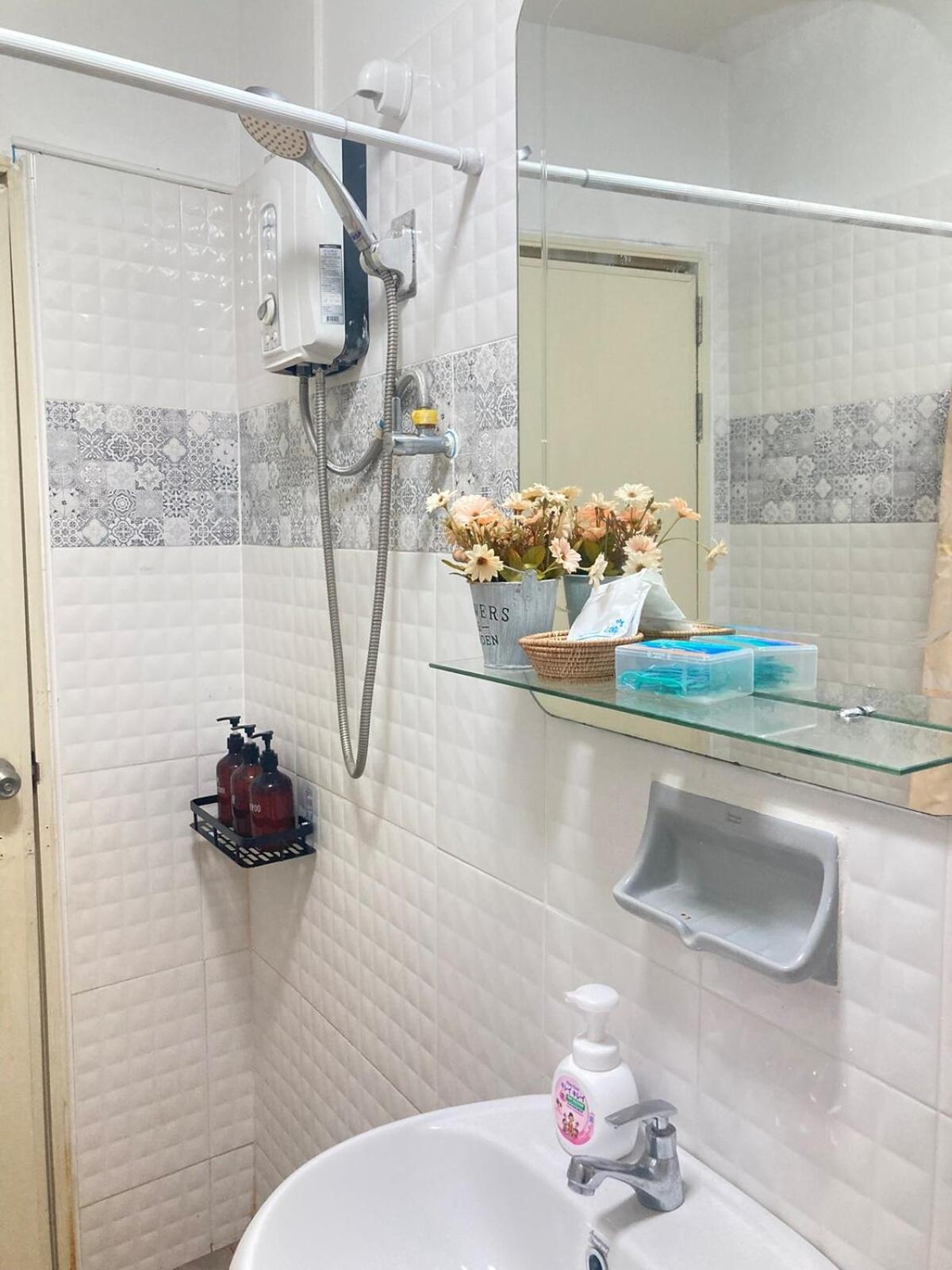 Spacious 3-storey Townhouse 6-8guests Chiang Mai