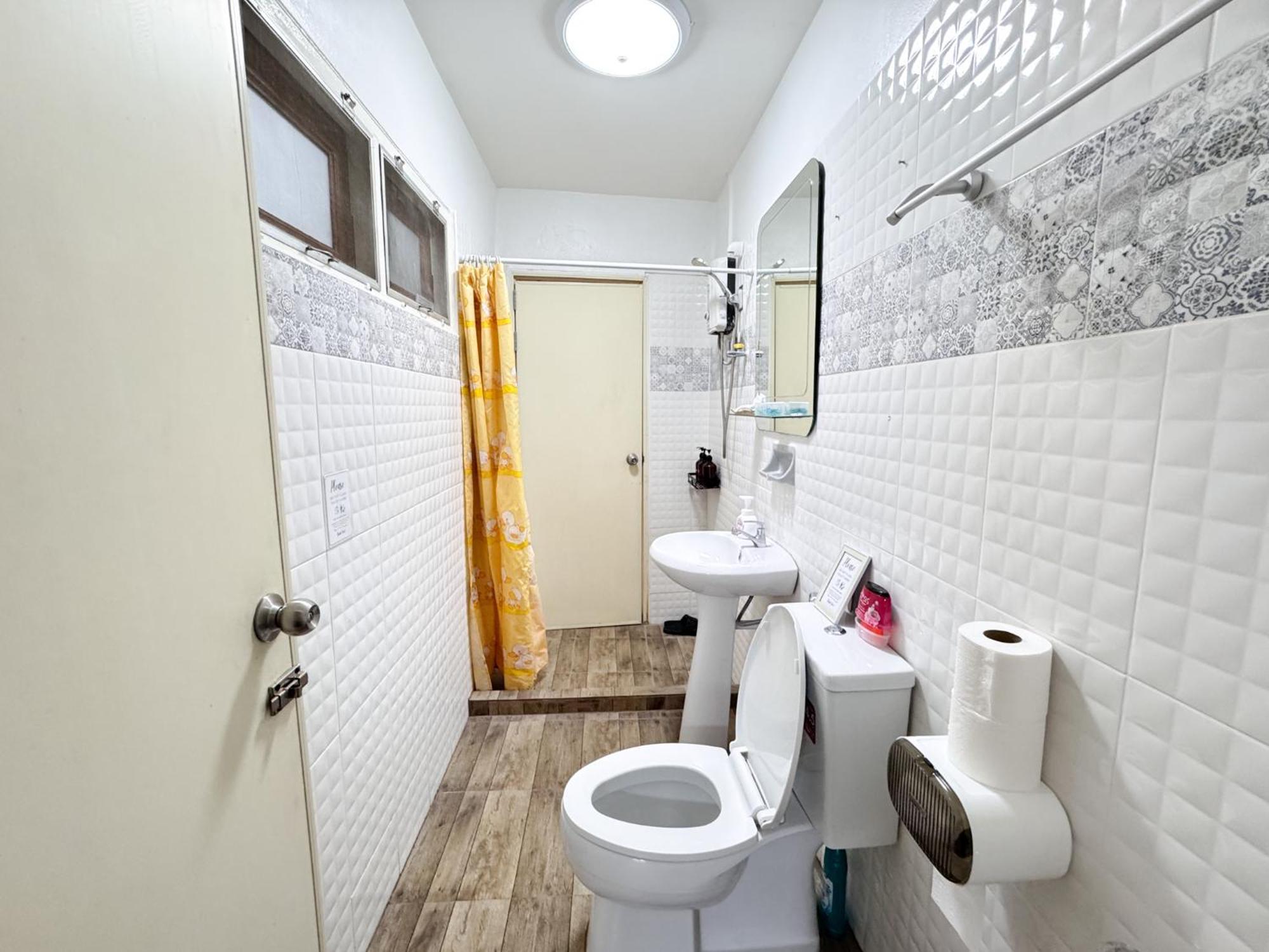 Spacious 3-storey Townhouse 6-8guests * Chiang Mai