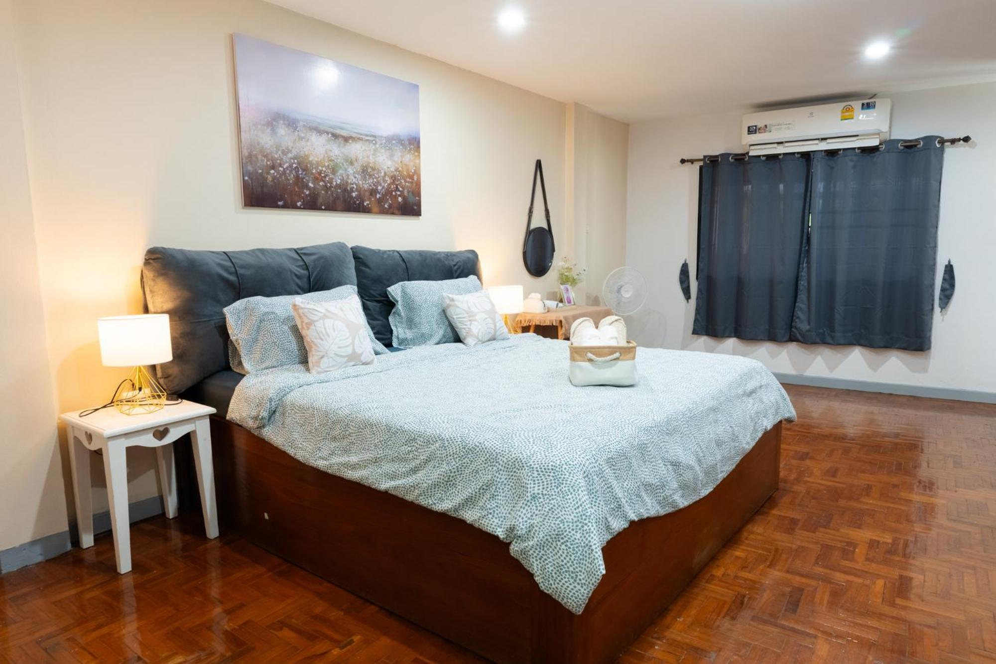 Holiday home Spacious 3-storey Townhouse 6-8guests Chiang Mai